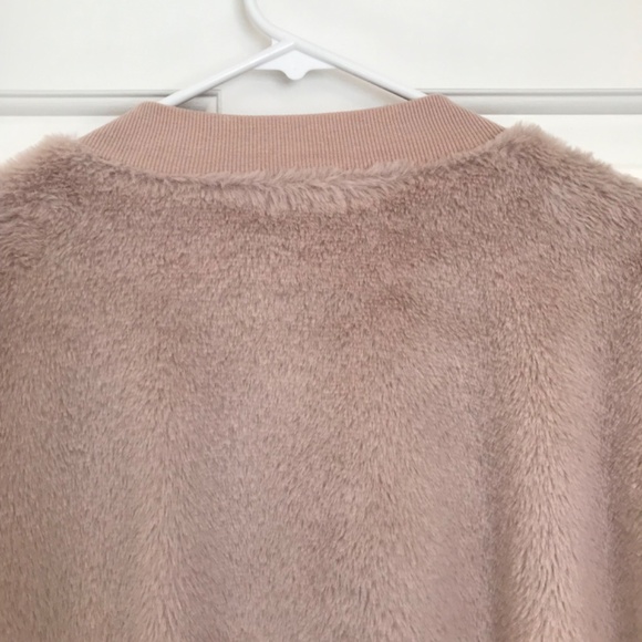 Christmas Third Wish Faux-Fur Sequin Snowman Cropped Sweatshirt Size L Mauve - Picture 4 of 6